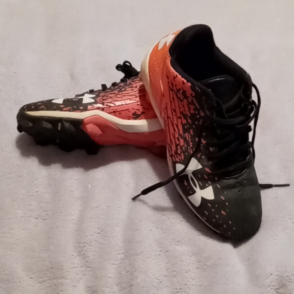 Girls Under Armour Softball Cleats Suze 2.5Y